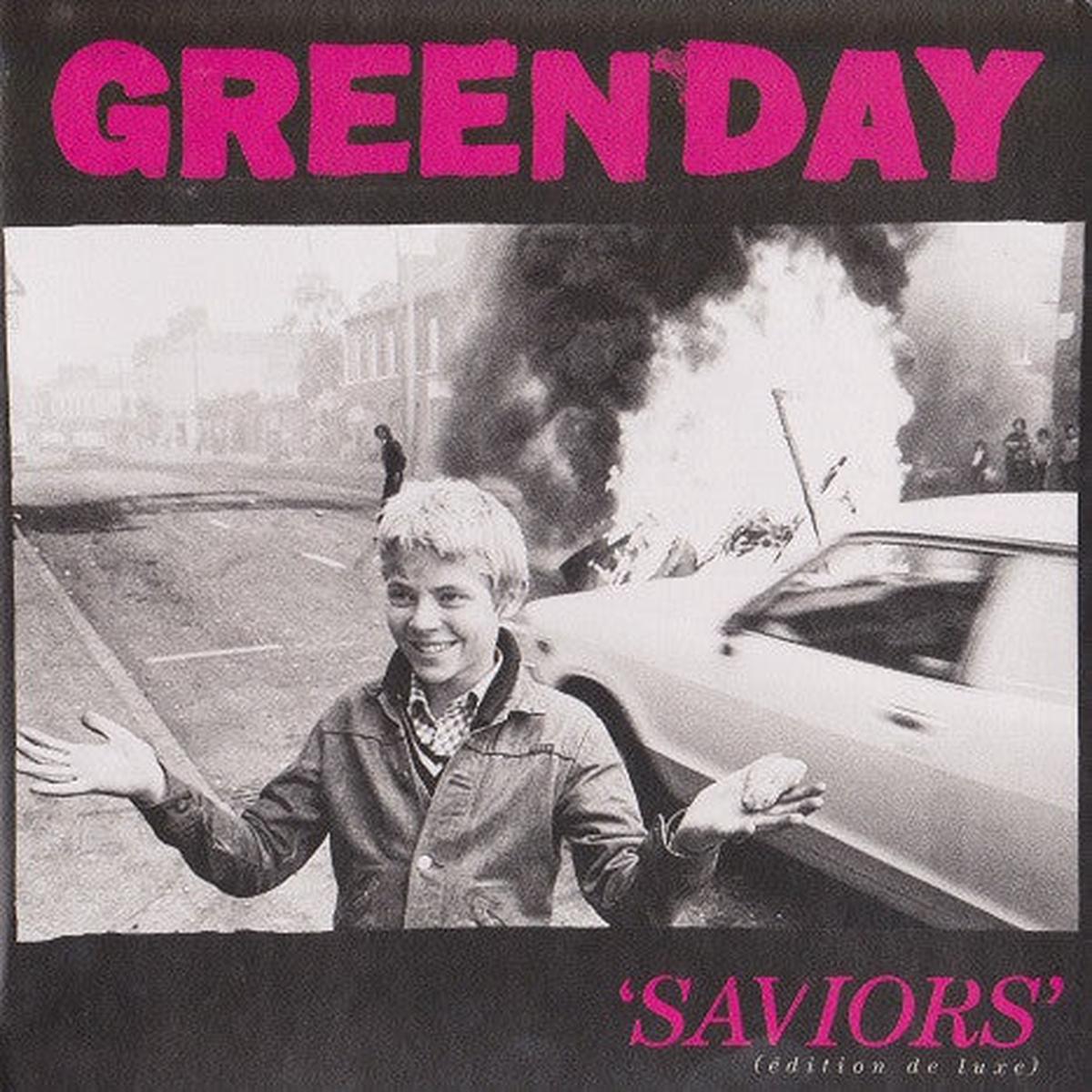 GREEN DAY – SAVIORS : WITH 7 BONUS TRACKS – CD