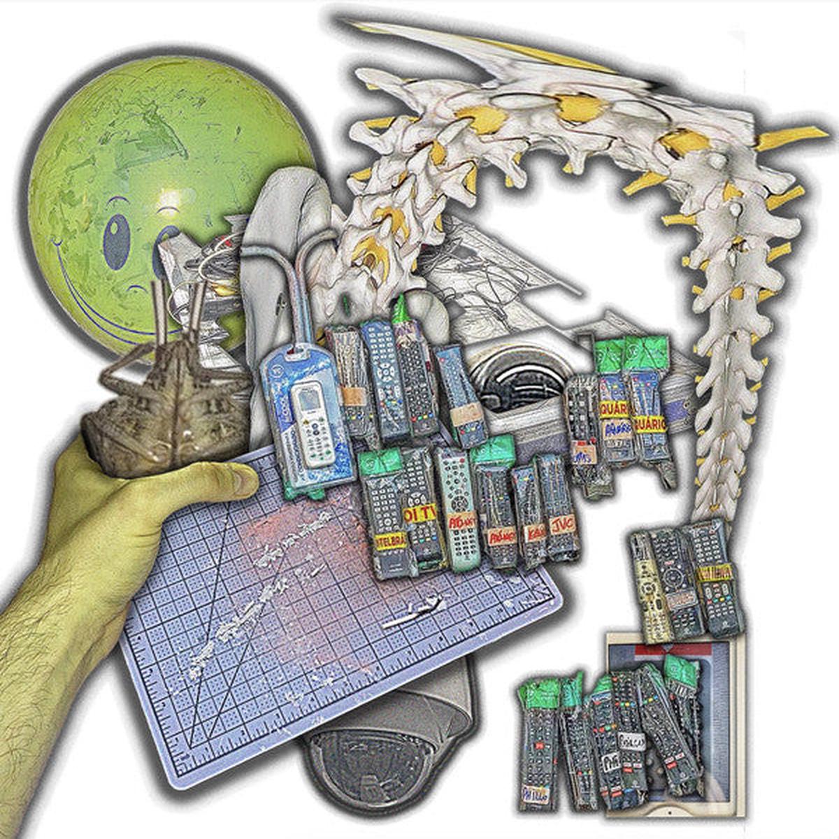 LIP CRITIC – THEFT WORLD : SILVER METALLIC VINYL – LP