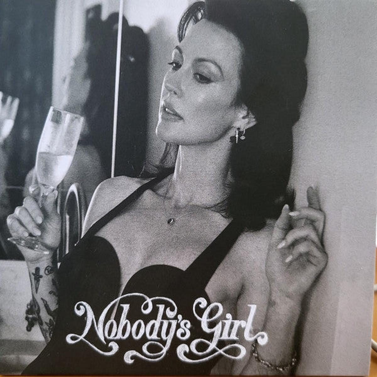 SHIRES, AMANDA – NOBODY’S GIRL – CD