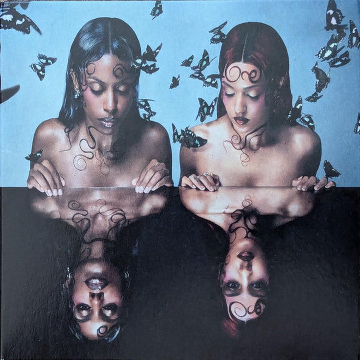 NOVA TWINS – PARASITES & BUTTERFLIES – CD