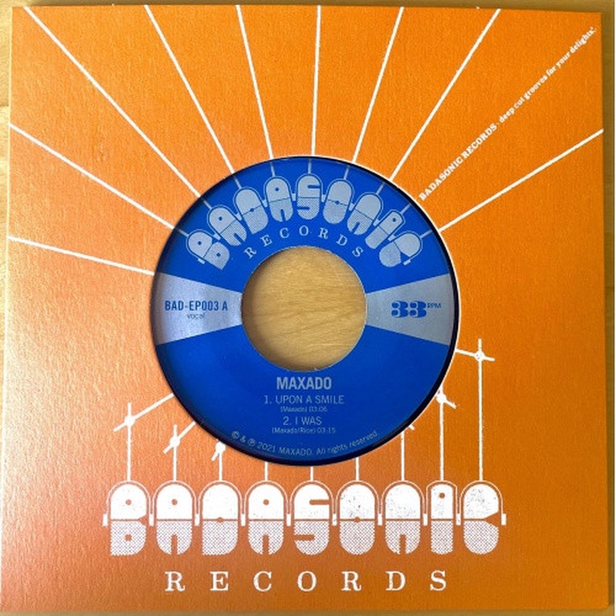 Maxado – Upon A Smile – 7″ Vinyl